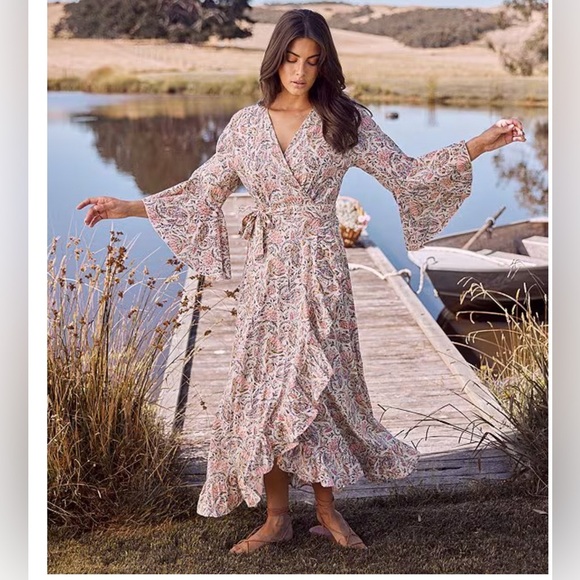 Talisman Dresses & Skirts - TALISMAN Vintage Lotus Floral Print Ruffle Detail Carly Wrap Dress Size Large